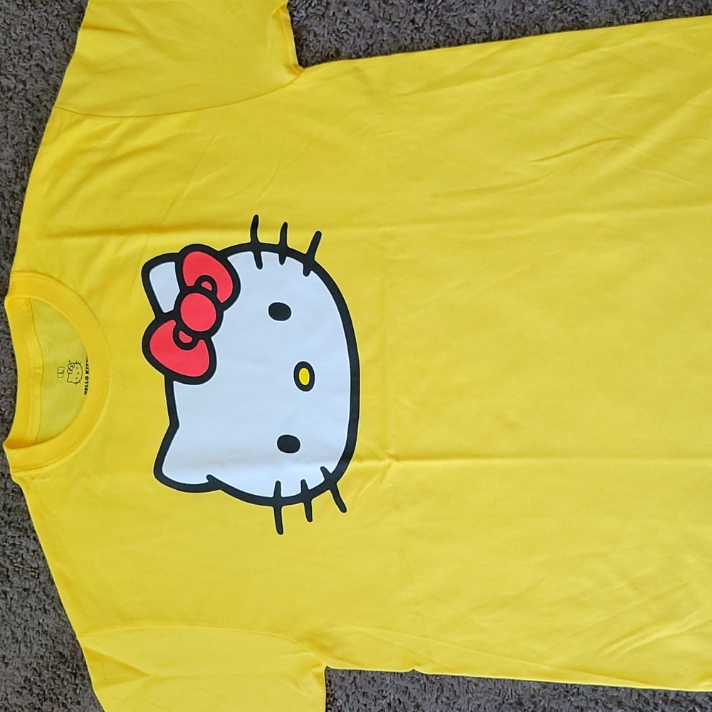 Hello kitty by sanrio t shirt yellow Large
